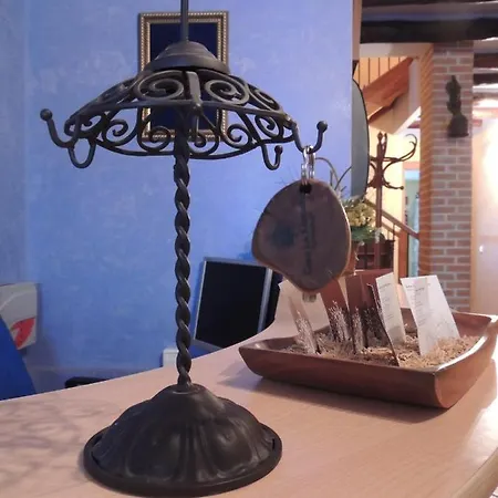 Casa La Mercedes بيت ضيافة 3*