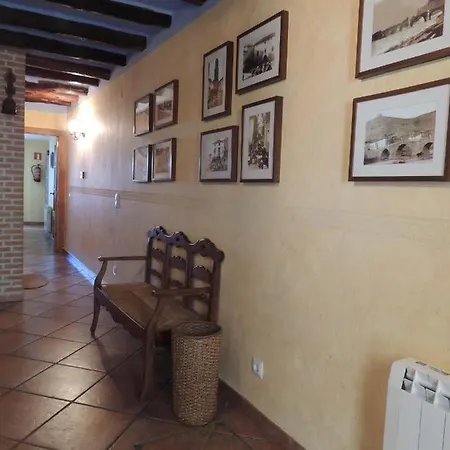 Casa La Mercedes بيت ضيافة